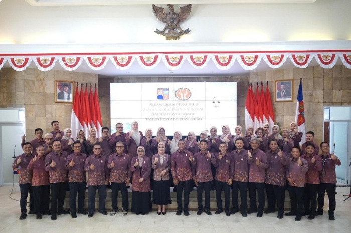 Foto bersama seusai pelantikan Pengurus Dekranasda periode 2025&ndash;2030