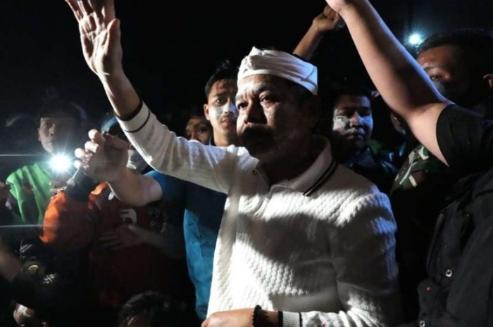 Gubernur Jabar saat menghimbau masyarakat untuk bersama-sama menjaga kondusifitas.