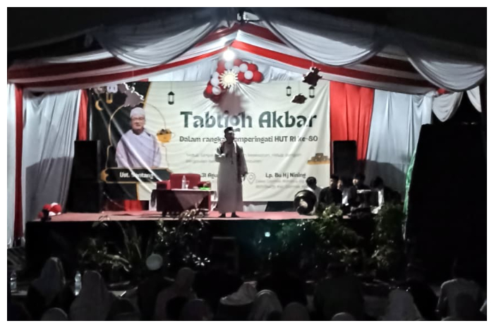 Pemuda Desa Ciomas Rahayu, Kecamatan Ciomas, Kabupaten Bogor, mengadakan kegiatan Tabligh Akbar pada Minggu 31 Agustus 2025 malam.