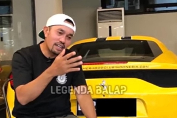 Ahmad Sahroni, crazy rich Tanjung Priok, yang mobil mewahnya dirusak massa.