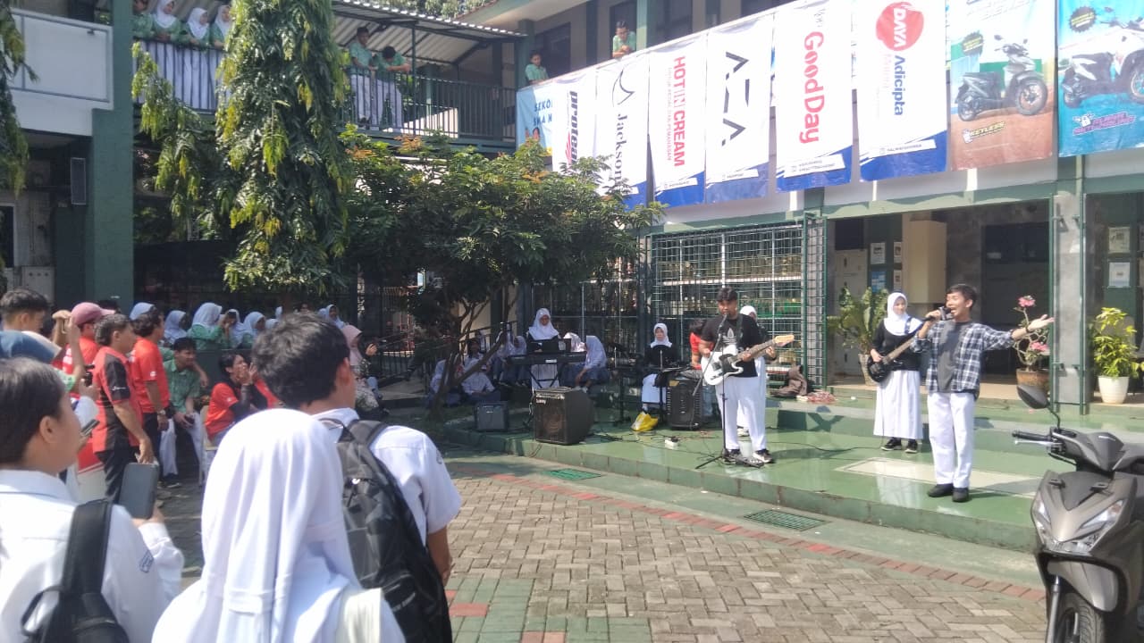 Penampilan band siswa SMA Negeei 2 Cibinong meriagkan Developmental Basketball Leasgue (DBL), Kamis 4 September 2025.