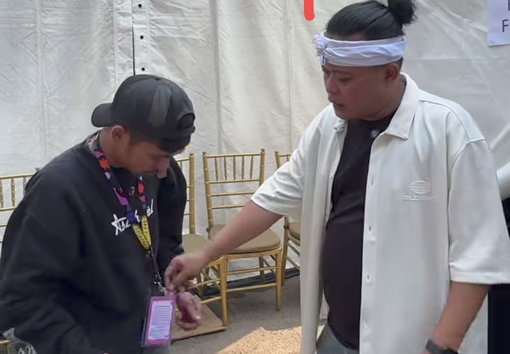Komedian Sutista atau akrab disapa Sule, dikabarkan sedang mengalami sakit.