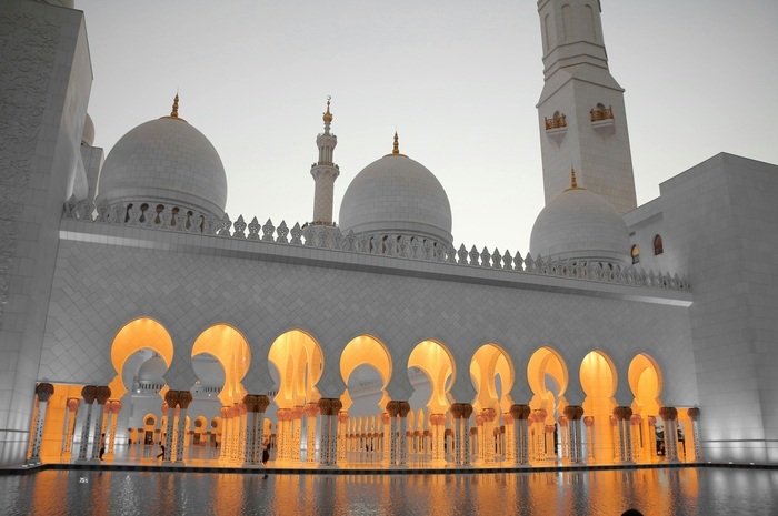 Ilustrasi masjid tempat untuk salat khusuf