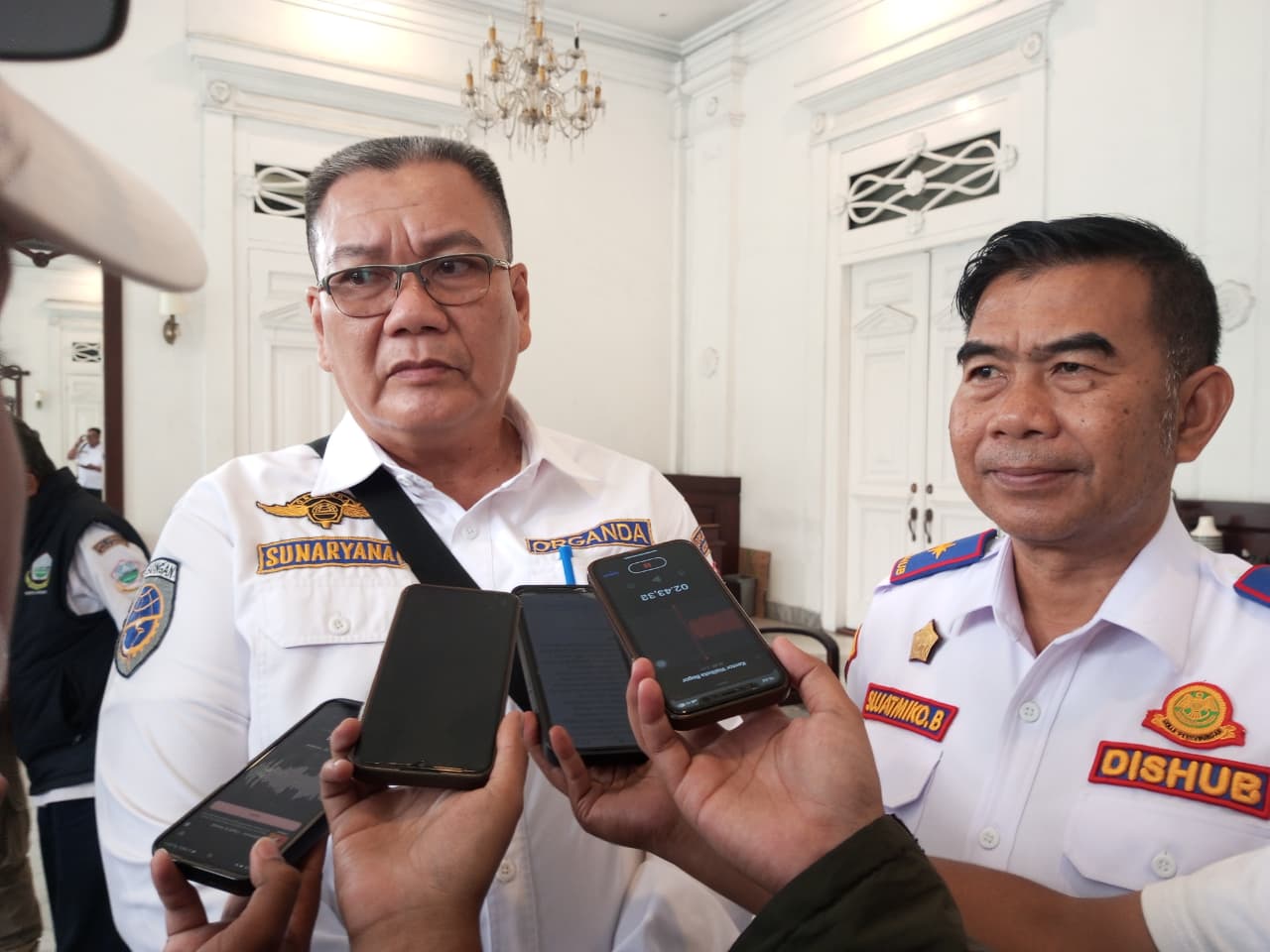 Ketua Organda (kiri) dan Kadishub saat memberi keterangan soal pertemuan dengan Wali Kota Bogor.