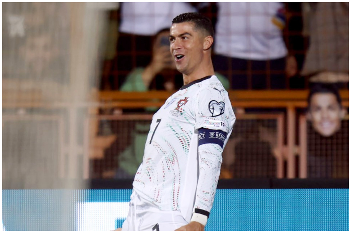 Selebrasi Cristiano Ronaldo saat mencetak gol ke gawang Armenia.