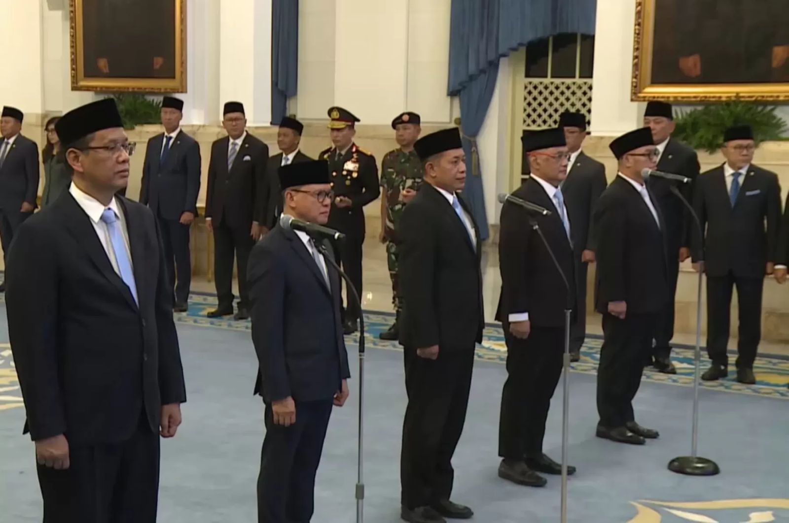 Reshuffle Kabinet Merah Putih oleh Presiden Prabowo Subianto.