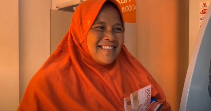 Bagi para KPM dan pemegang KKS siap-siap, pencairan dana bansos PKH dan BPNT kembali disalurkan