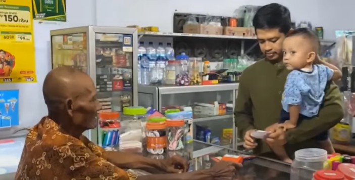 KKS baru disebut-sebut tidak akan mendapat dana bansos tahap dua dan tiga