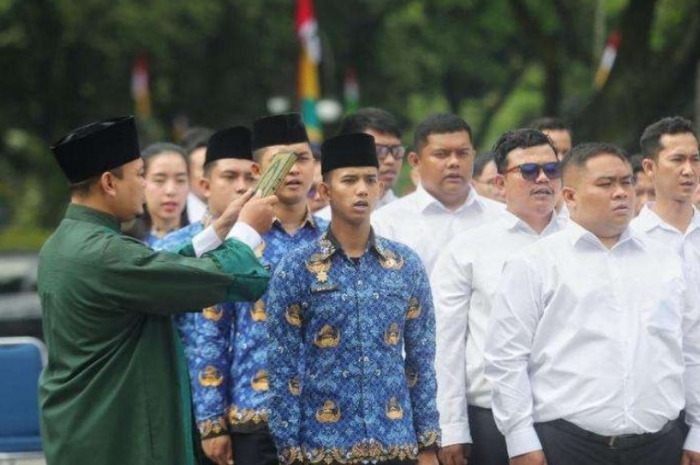 Prosesi pelantikan ASN di Kota Bandung.