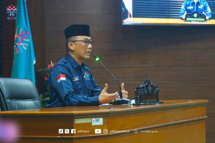 Kepala BKN Zudan Arif Fakrulloh saat membahas tentang penyesuaian PPPK Paruh Waktu.