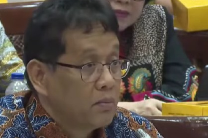 Menteri Keuangan, Purbaya Yudhi Sadewa saat rapat bersama DPR.