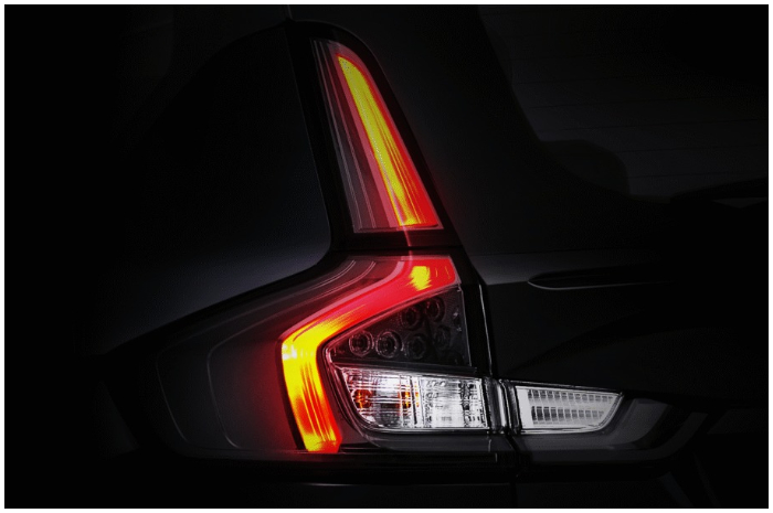 Sekilas tampilan XL7 Hybrid Alpha Kuro, produk  baru dari Suzuki.