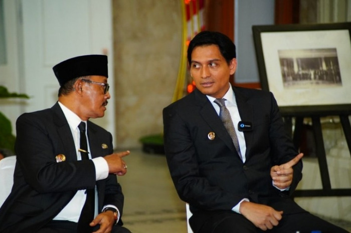 Bupati Indramayu Lucky Hakim dan Wakilnya Syaefudin