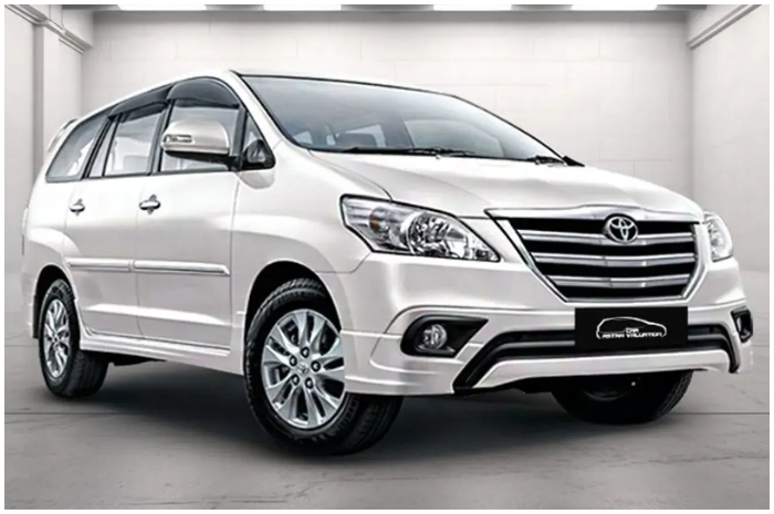 Tampilan Kijang Innova yang jadi salah satu favorit keluarga.
