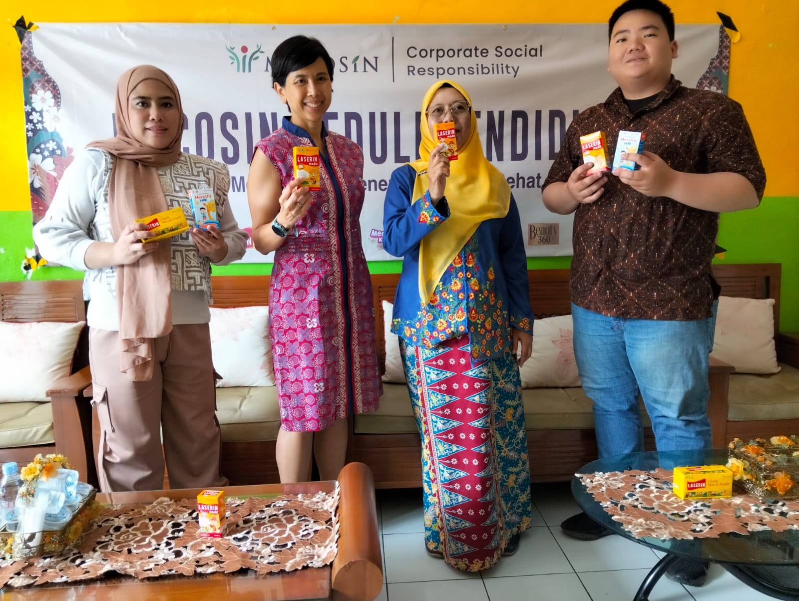 Kompetisi mewarnai untuk siswa kelas 1 sampai 3 SDN Ciluar 01 dan 02 yang digelar Mecosin.