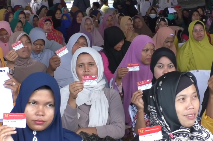 Ilustrasi KPM Pemegang KKS bansos