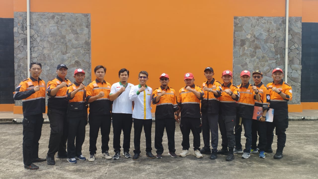 BAZNAS bersama Pusdiklat Basarnas menyelenggarakan pelatihan dan uji kompetensi penanggulangan bencana dan penyelamatan di Pusdiklat Basarnas, Cariu, Jonggol, Kabupaten Bogor.