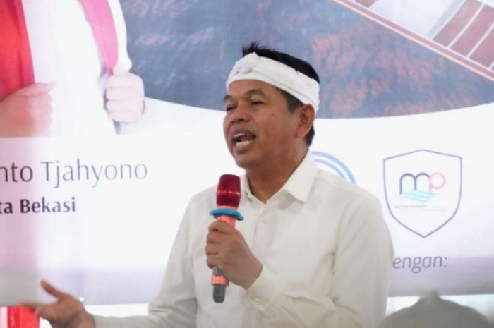 Gubernur Jawa Barat Dedi Mulyadi hadir dalam Pengenalan Kehidupan Kampus Bagi Mahasiswa Baru (PKKMB) Universitas Pasundan (Unpas).