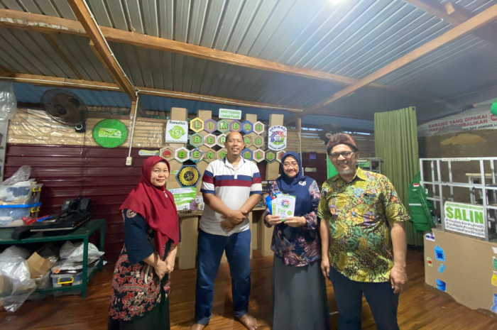 Penelitian terhadap UMKM di Indonesia.