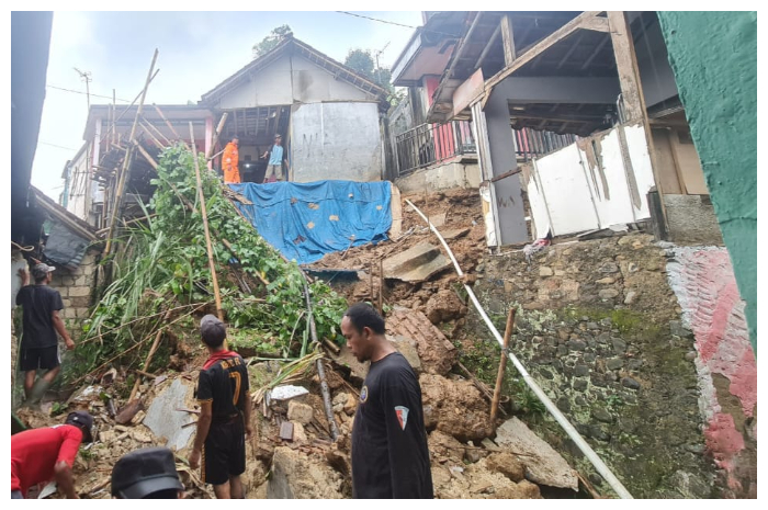 Salah satu titik longsor yang terjadi di Desa Puraseda, Kecamatan Leuwiliang, Kabupaten Bogor.