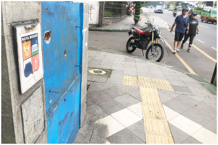 Kondisi kran air siap minum di Jalur Pedestrian SSA yang rusak dan tidak berfungsi.