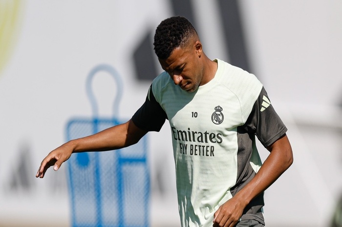 Mbappe dalam sesi latihan jelang laga hadapi Espanyol.