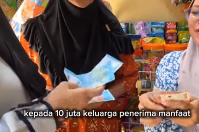 Ilustrasi penarikan dana bansos oleh KPM