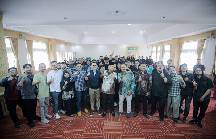 Wakil Wali Kota Bandung Erwin&nbsp;menghadiri Pengukuhan Pengurus Ikatan Alumni (IKA) Jurnalistik UIN Sunan Gunung Djati (SGD) Bandung