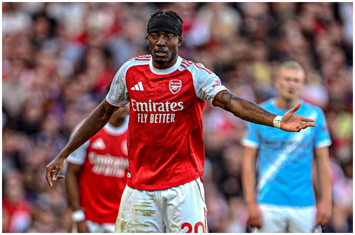 Noni Madueke ditarik keluar lebih awal karena cedera saat menghadapi Manchester City.