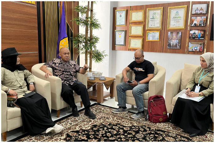 Panitia Bogorku Bersih saat melakukan audiensi dengan jajaran Rektor Unpak Bogor.