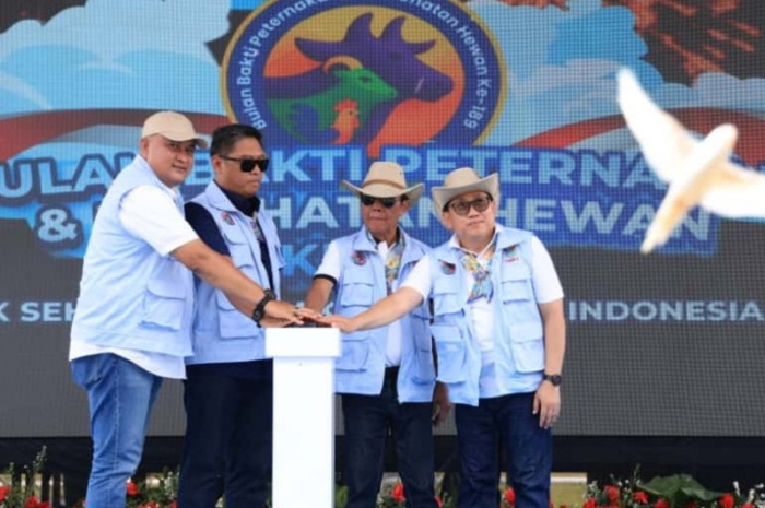 Bupati Bogor Rudy Susmanto saat menghadiri Peringatan Hari Peternakan dan Kesehatan Hewan ke-189 di Kabupaten Bogor.