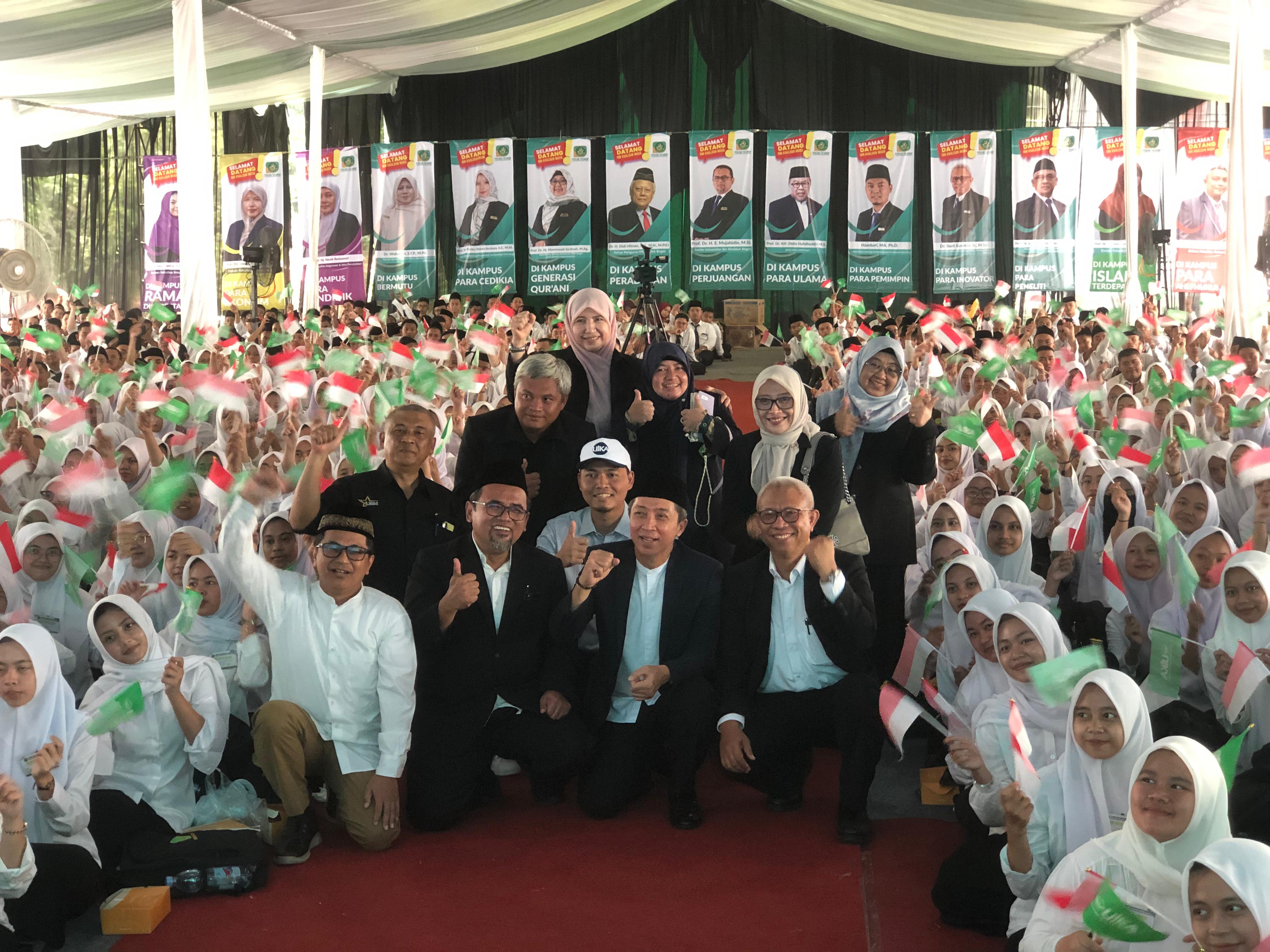 Ribuan Maba Uika Bogor, yang tengah mengikuti Pekan Taaruf.