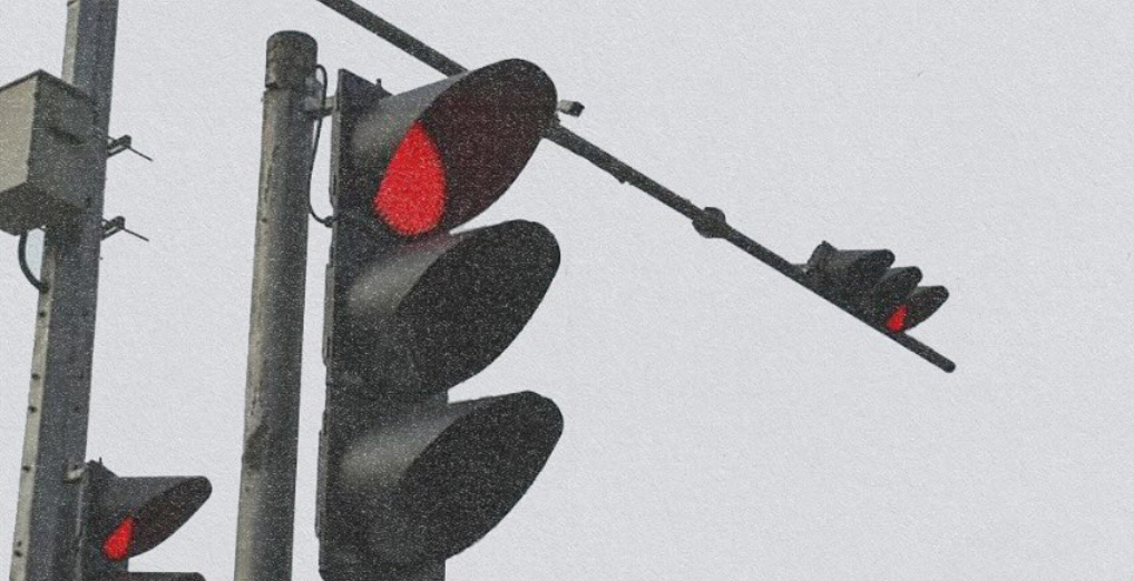 Daftar lampu merah terlama di Indonesia yang viral.