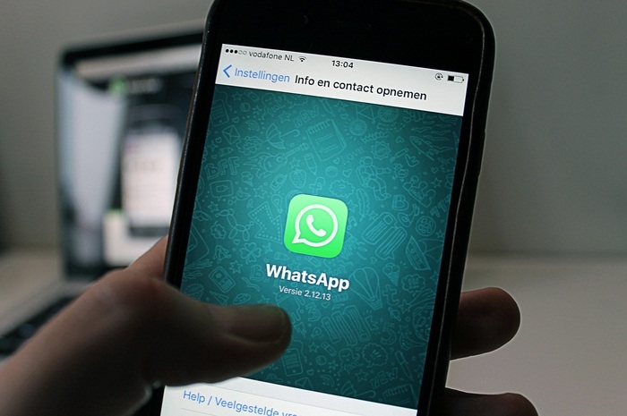 Ilustrasi aplikasi WhatsApp