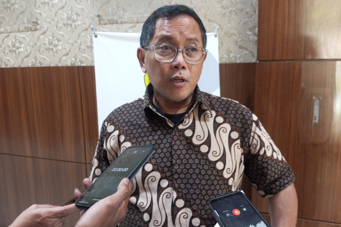 Dekan Fakultas Ekonomi dan Bisnis Universitas Pakuan (Unpak) Towaf Totok Irawan saat menyampaikan keterangan kepada wartawan.