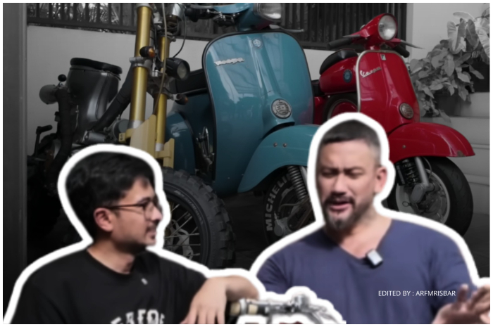 Tora Sudiro saat menceritakan koleksi motor kesayangannya di YouTube bersama Den Dimas.