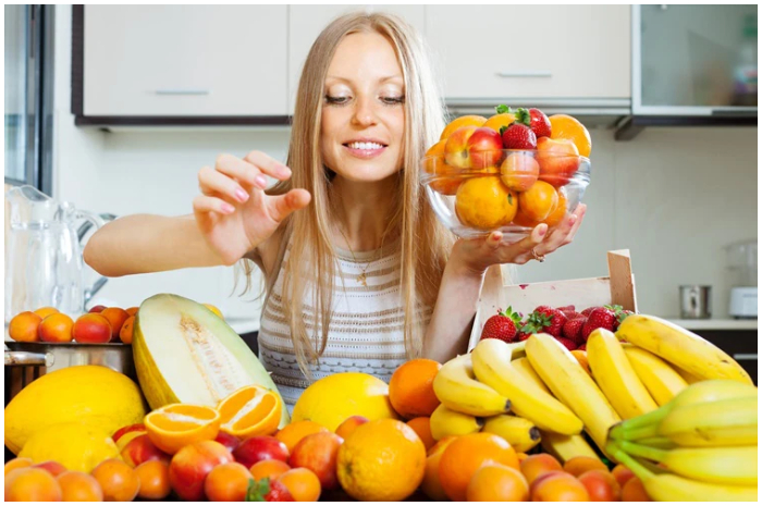 Ilustrasi mitos makan buah buat para penderita diabetes.