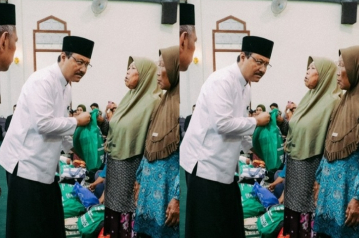 Distribusi bansos oleh menteri sosial