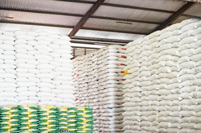 Bansos penebalan beras 20 Kg dari Kemensos tahun 2025 kini mulai disalurkan.