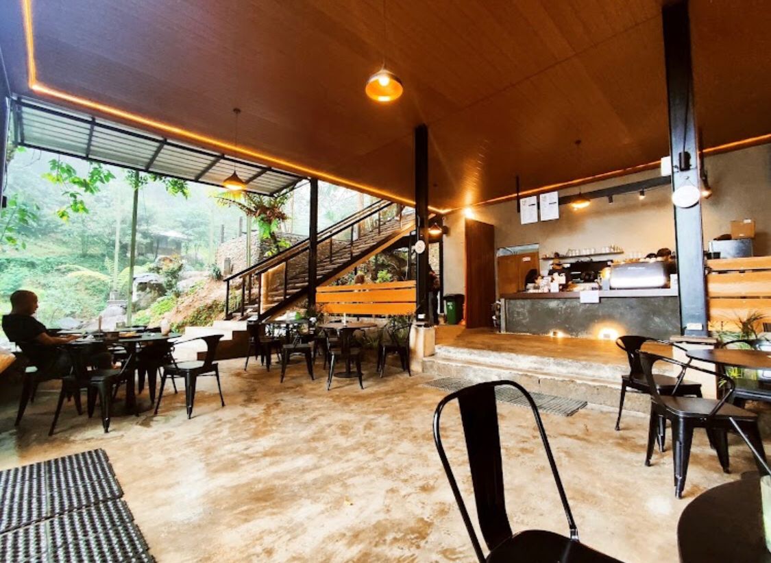 Suasana Sanubari Coffee and Eatery di kawasan Puncak Bogor