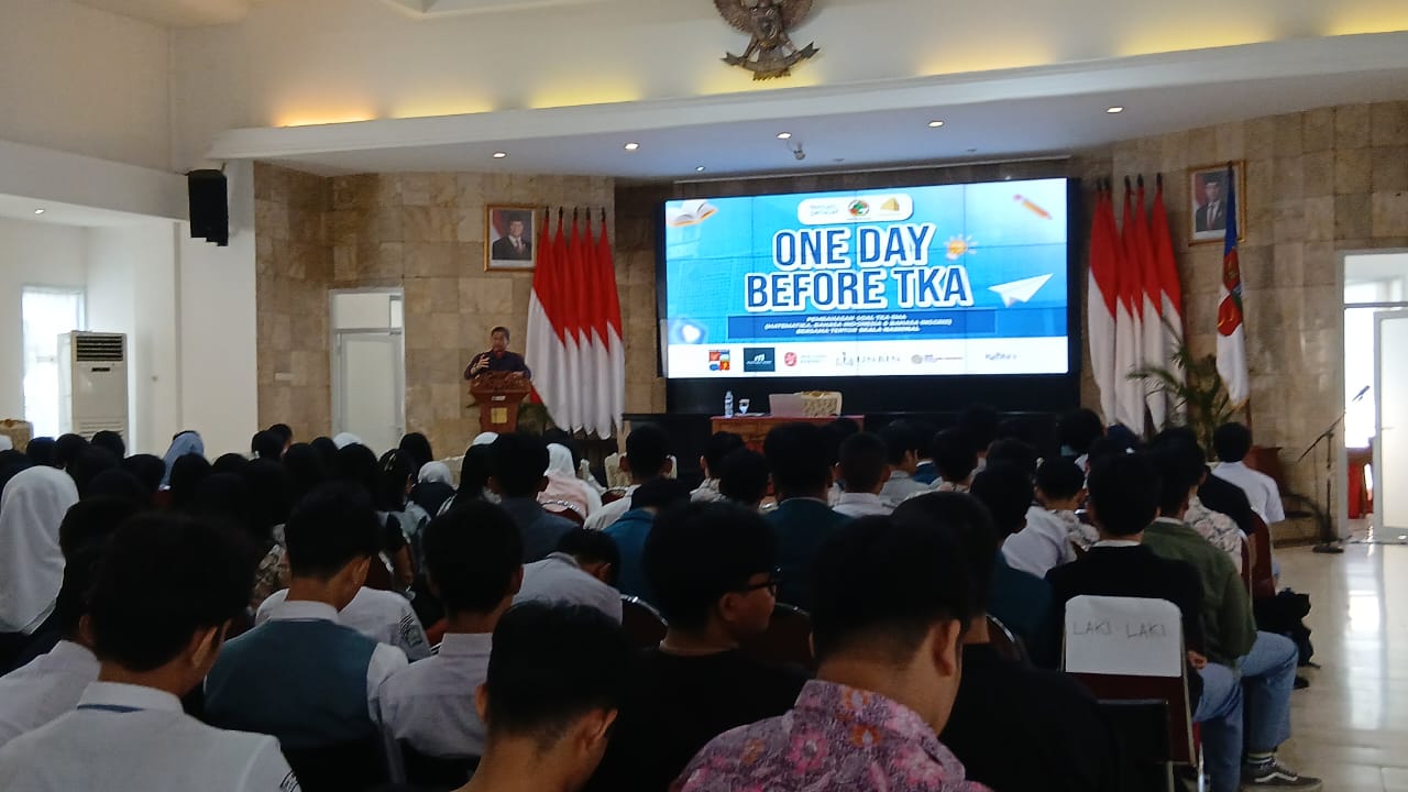 Sebanyak 150 siswa kelas 12 SMA dari 10 sekolah di Kota Bogor mengikuti kegiatan One Day Before TKA.