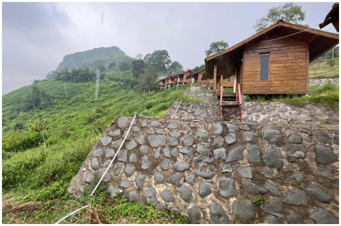 Kondisi diduga villa ilegal di kaki Gunung Batu, Desa Sukaharja, Sukamakmur, Kabupaten Bogor.