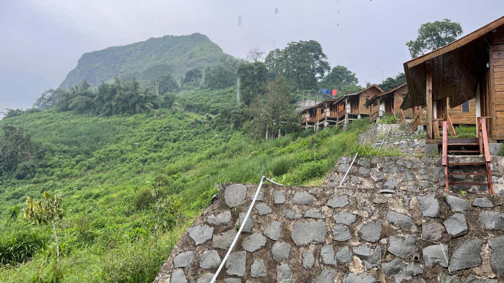 Villa di Kaki Gunung Batu, Desa Sukaharja, Kecamatan Sukamakmur, Kabuapaten Bogor.