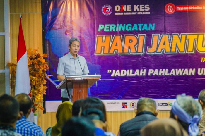 Wali Kota Bogor&nbsp;Dedie A&nbsp;Rachim saat memberikan sambutan dalam peringatan hari jantung sedunia di gedung DPRD Kota Bogor.