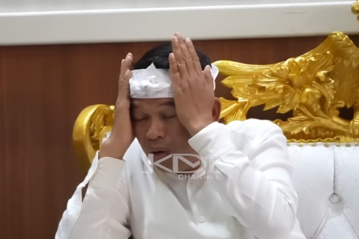Gubernur Jawa Barat, Dedi Mulyadi saat bersama pejabat Pemprov.