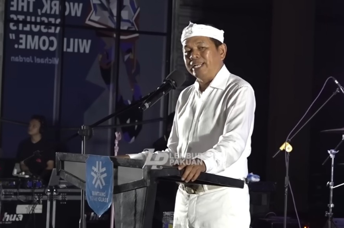 Gubernur Jawa Barat, Dedi Mulyadi memotong biaya WIFI.