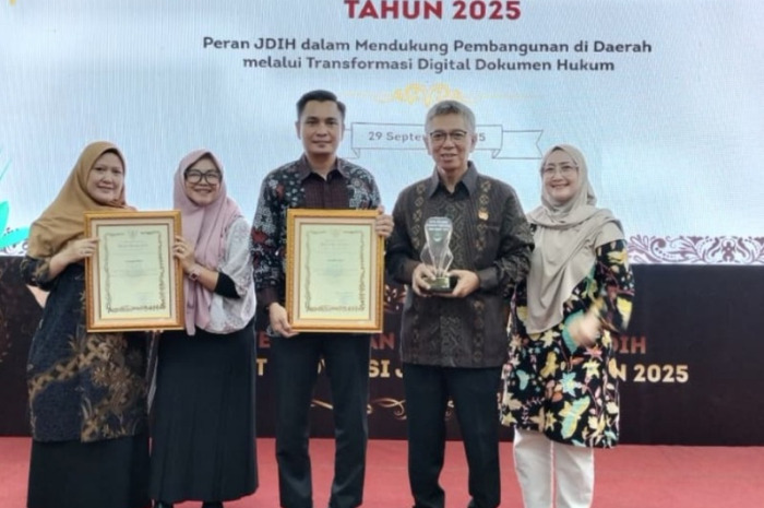 JDIH Kabupaten Bogor dinobatkan sebagai Juara I Kategori Anggota JDIH Pemerintah Daerah Terbaik Tahun 2025.