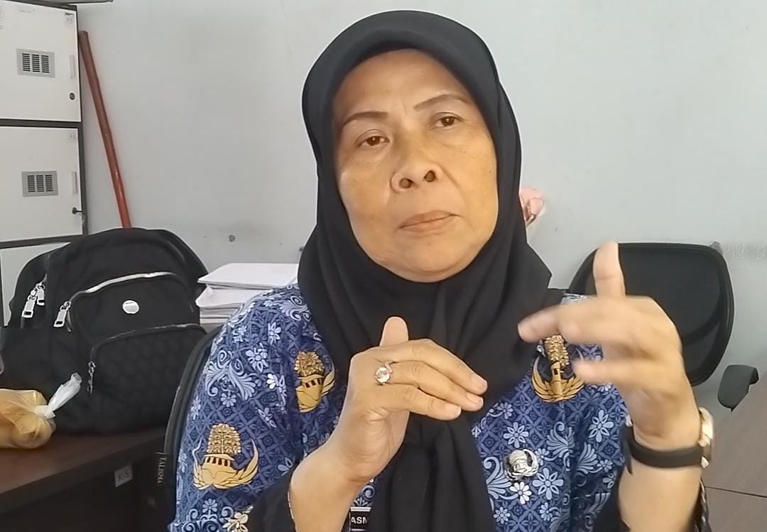 Kepala Sekolab SDN Pasir Angin 02, Hawa Hasmillah saat dimintai keterangan, Rabu 1 September 2025.