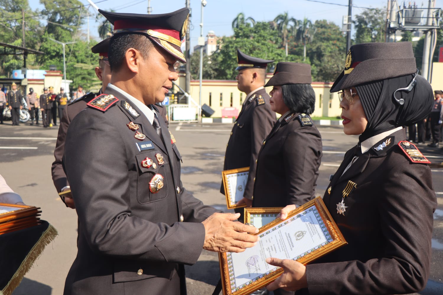 Satlantas Polres Metro Depok dapat penghargaan dari Polda Metro Jaya.