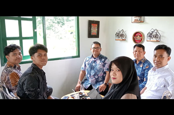 Penyerahan prototype Virtual Tour dan Augmented Reality (AR) AEWO Mulyaharja, Bogor Selatan oleh Tim Sekolah Vokasi IPB University